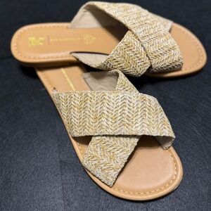 BC/Born in California Womens Sandals 9.5 BRAND NEW/Natural Color(fit like a 9)